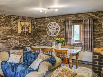 Holiday Rental for 4 People in Monmouthshire, South-Wales, Photo 3