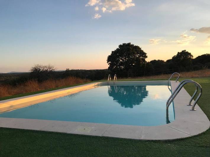 Casa rural con piscina para 2 personas, con jardín y terraza además de jacuzzi y piscina en Comarca de Ciudad Rodrigo - 4
