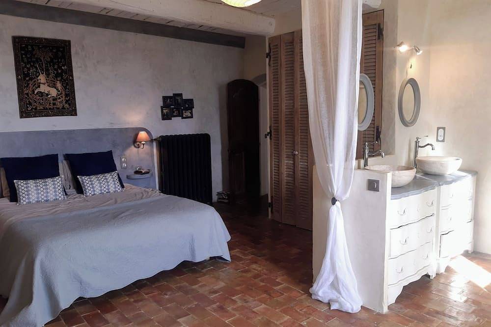 La bastide de Valensole in Provence, private estate and swimming pool in Valensole, Verdon Regional Natural Park