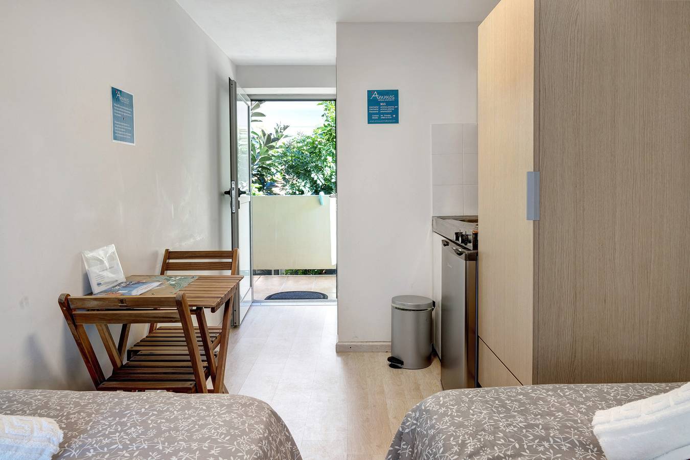 Ganzes Studio, Einzimmerapartment 'Meerseite' mit privater Terrasse, Wi-Fi und Klimaanlage in Artemida, Regionalbezirk Ostattika