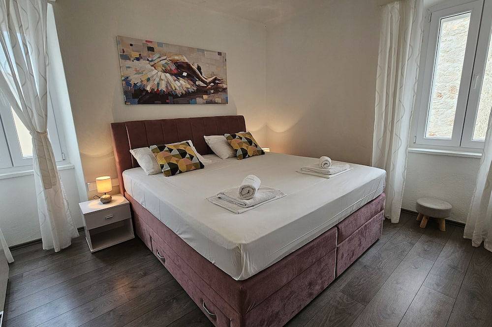Private House in City center with 2 Terraces and Grill in Novalja, Pag Island