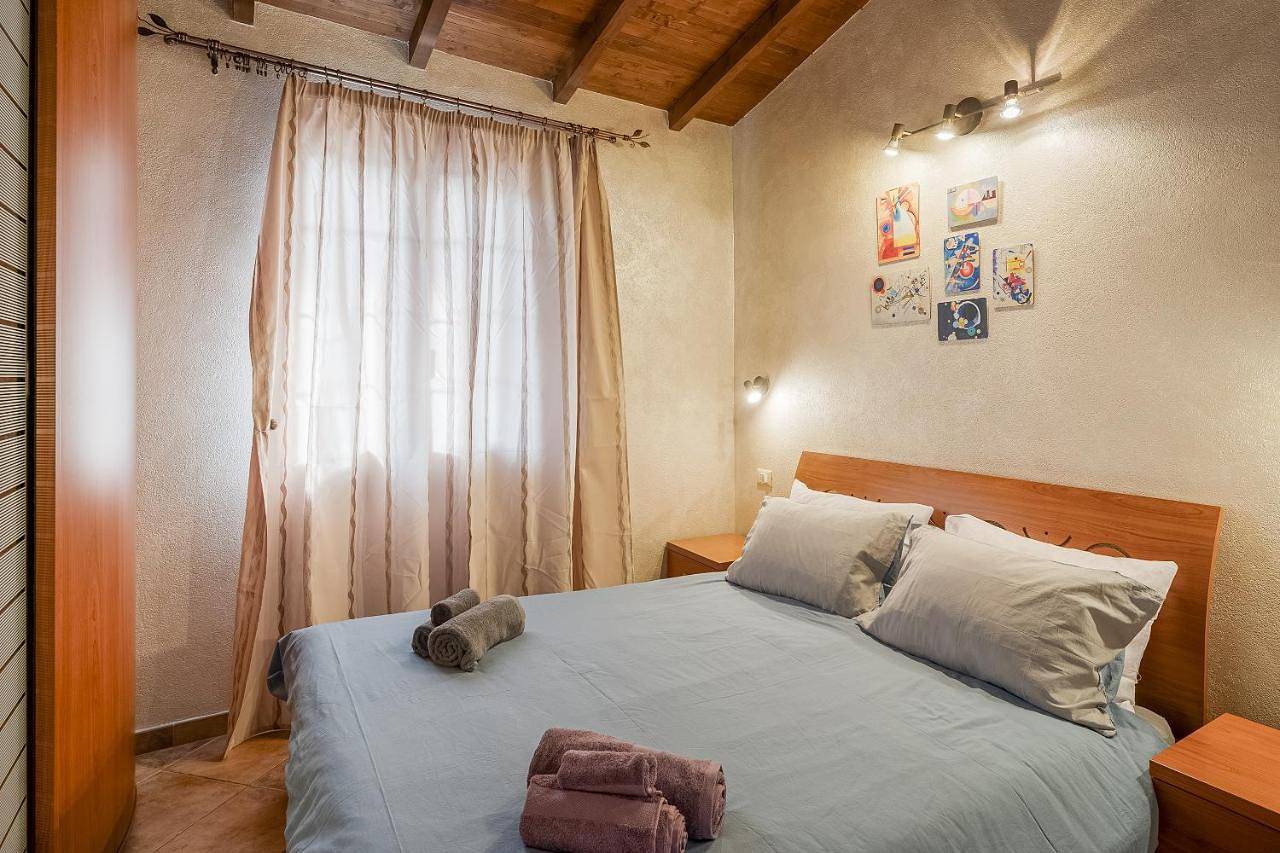 Appartement entier, 10 Min from Sea, Historic Rural Casa Del Molino in Camporosso, Alpes liguriennes