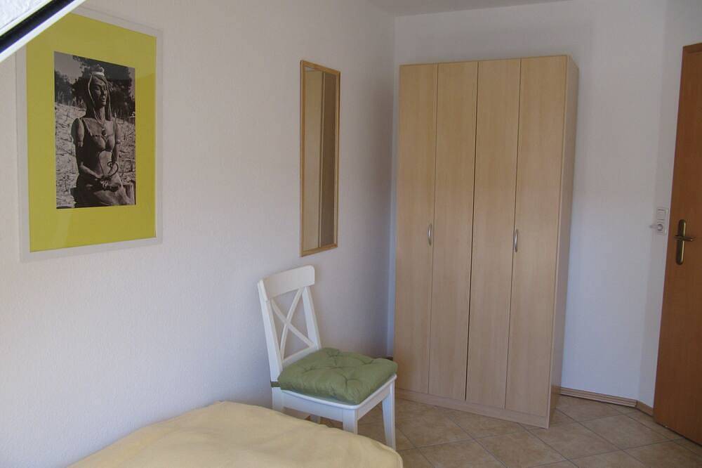 Apartamento entero, Apartamento para 4-8 personas, con jardín, se admiten mascotas, a pocos minutos de la playa. in Zempin, Usedomer Norden