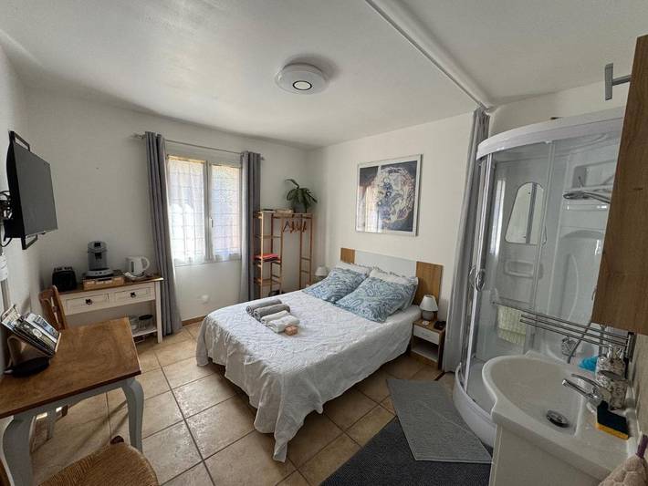 Gîte pour 2 personnes, avec jardin à L'Isle-sur-la-Sorgue