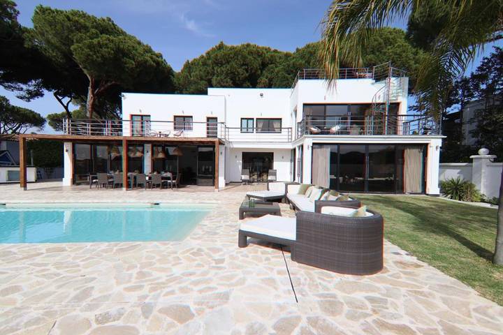 Chalet para 17 personas, con vistas además de jardín y piscina, Se admiten mascotas - 1