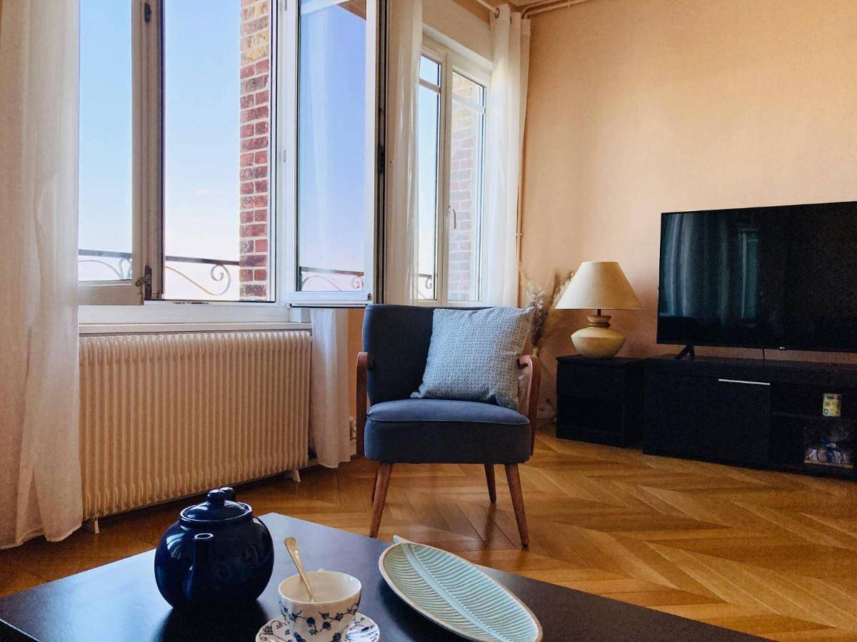 Geheel appartement, Two-Bedroom Apartment in Plage Dieppe, Dieppe