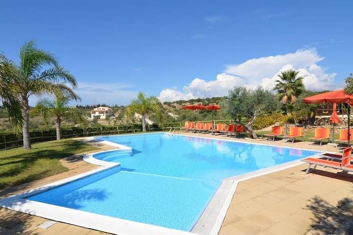 Appartement de vacances pour 4 personnes, avec piscine et jardin - 1