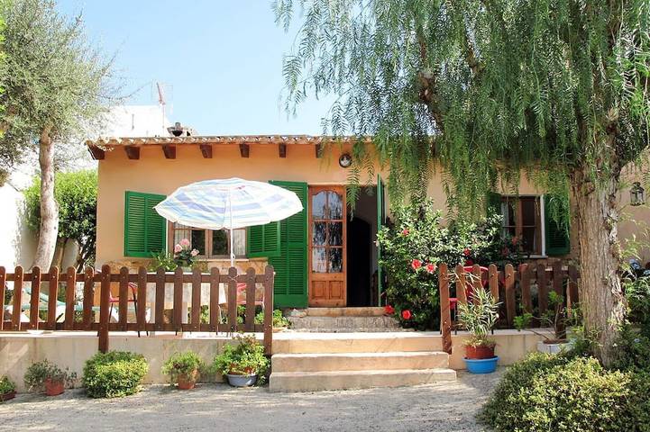 Finca für 5 Personen, mit Garten in Cala Llombards