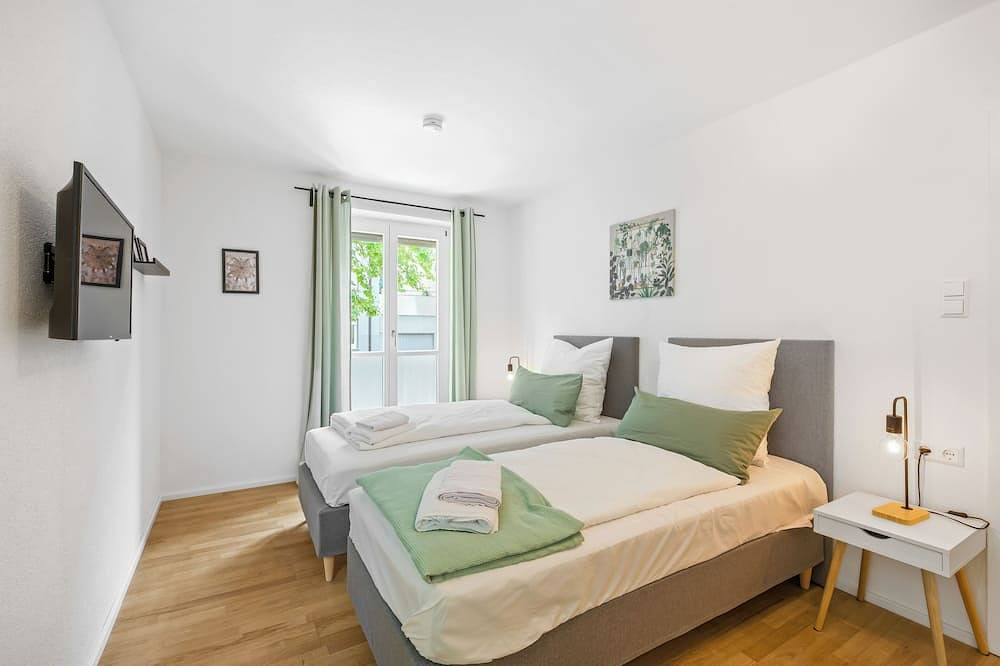 Ganze Wohnung, Moderne Ferienwohnung mit 4 Schlafzimmer in Heilbronn an der Neckarpromenade in Heilbronn, Kurpfalz