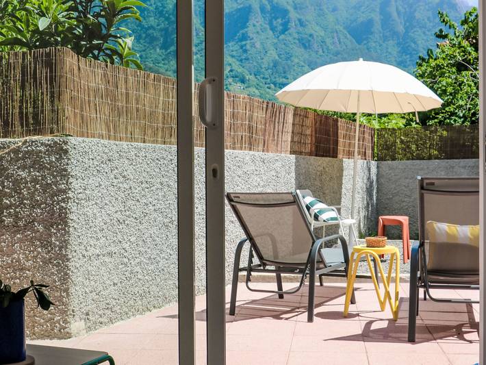 Ferienhaus für 2 Personen, mit Balkon und Terrasse sowie Garten