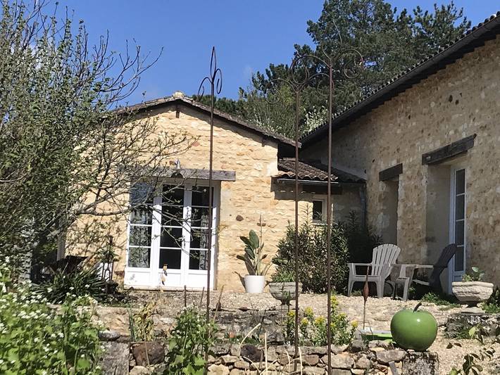 Gîte pour 2 personnes, avec piscine à Sainte-Alvère