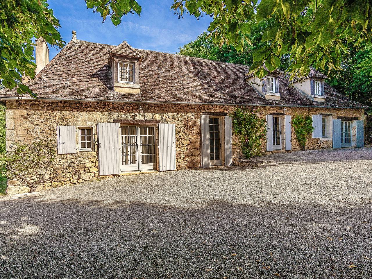 Manoir en Aquitaine avec piscine privée in Saint-Georges-de-Montclard, Périgord Pourpre