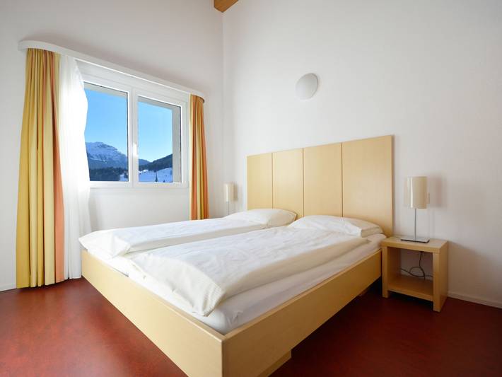 Ferienwohnung für 6 Personen, mit Balkon und Terrasse sowie Garten und Ausblick in Graubünden - 4