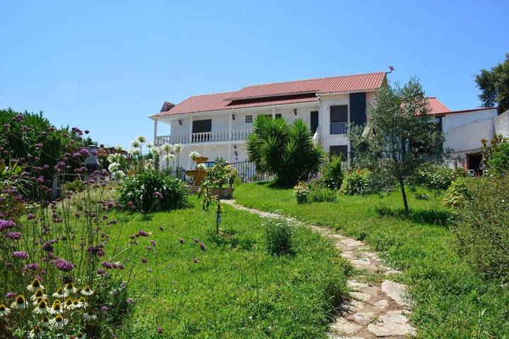 Casa de férias para 8 pessoas, com Varanda e Terraço e ainda Jacuzzi and Jardim em Pedrógão Grande