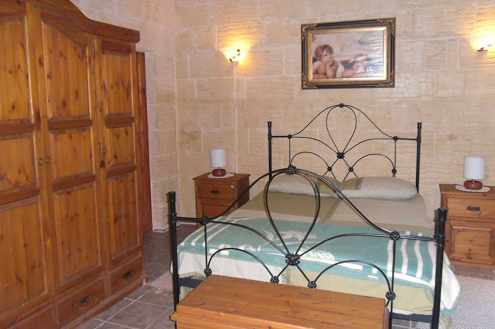 Ta' Mananni -Holiday villa with own private swimming pool in Qala, Gozo