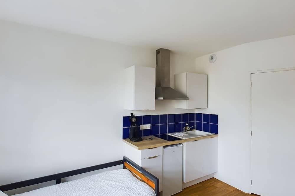 Entire apartment, Studio-avec Parking-Ensuite with Shower in Bourges, Bourges region