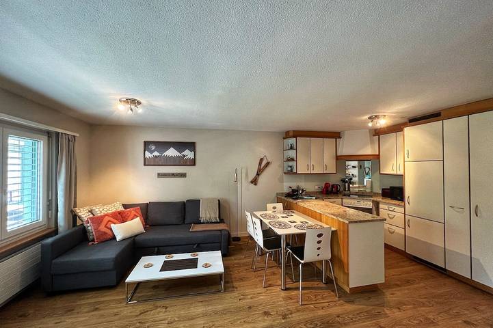 Ferienwohnung für 4 Personen, mit Pool und Garten sowie Balkon - 1