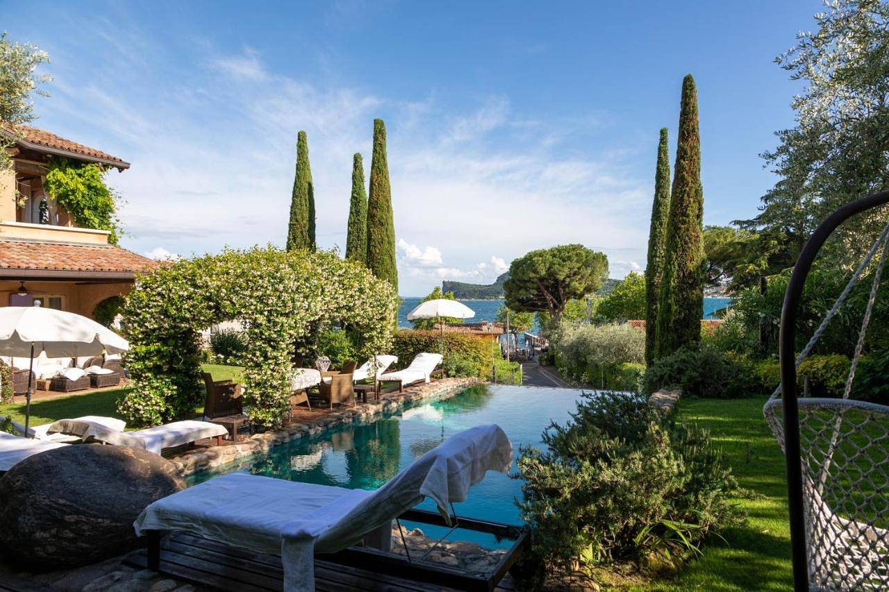 La Criolda Charming Villa in San Felice del Benaco, Prealpi Gardesane