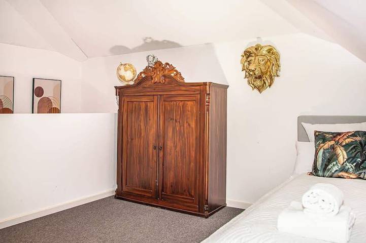 Ferienhaus für 20 Personen, mit Garten und Balkon sowie Pool und Whirlpool in Bendorf - 3