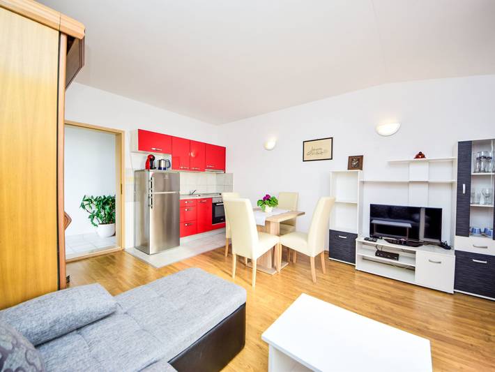 Ferienwohnung für 3 Personen, mit Balkon in Makarska - 3