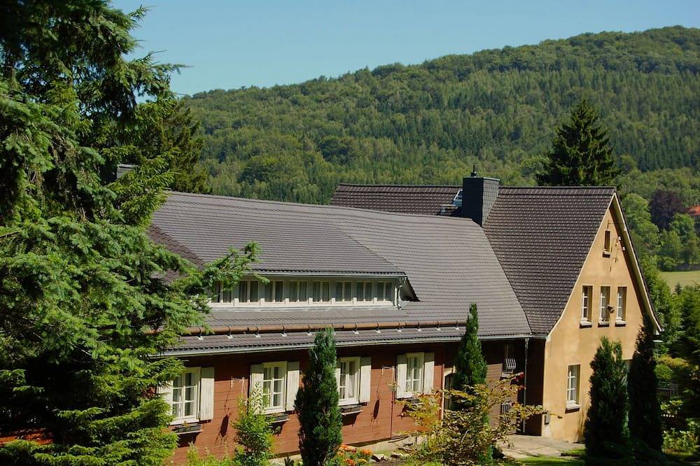 Ganze Wohnung, Kurort Jonsdorf - moderne Wohnung am Wald in Jonsdorf, Zittauer Gebirge