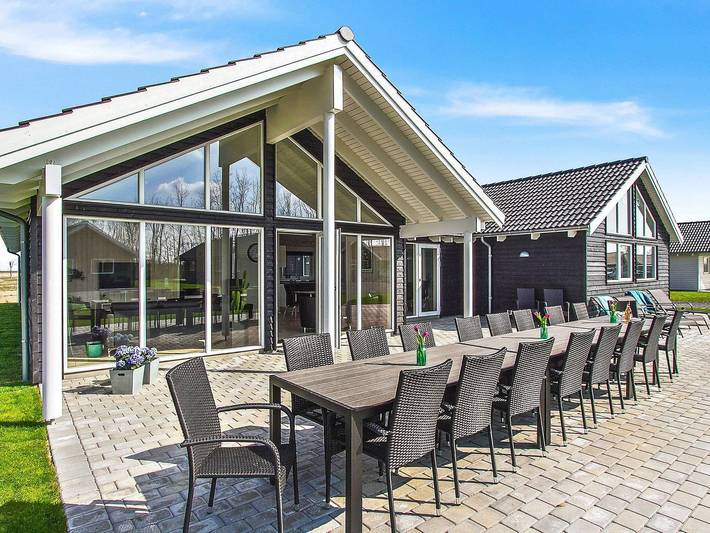 Ferienhaus für 18 Personen, mit Terrasse und Pool sowie Sauna in Kappeln