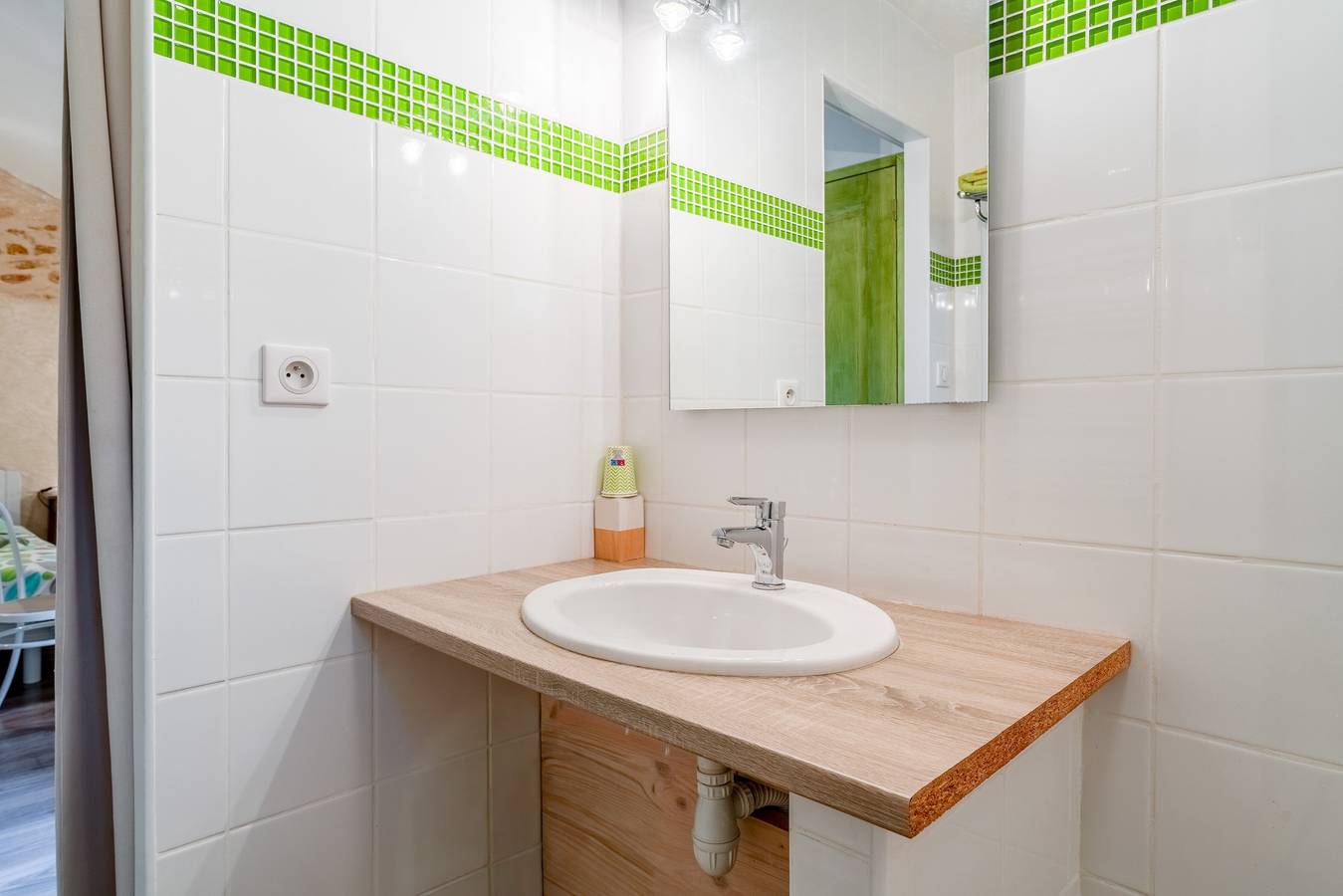 Chambre d’hôtes « Chambre Olive Verte » avec piscine partagée, Wi-Fi et climatisation in Piolenc, Vaucluse