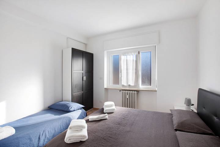 Appartamento intero, Appartamento "Maison Étoile - Stella" con vista sulle montagne, balcone e Wi-Fi in Aosta, Alpi Pennine