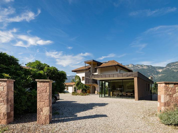 Ferienwohnung für 4 Personen, mit Terrasse und Garten in Südtirol