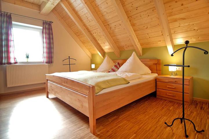 Ganze Wohnung, Hochwertiges Urlaubsziel mit großer Außenanlage in Feuchtwangen, Romantische Straße