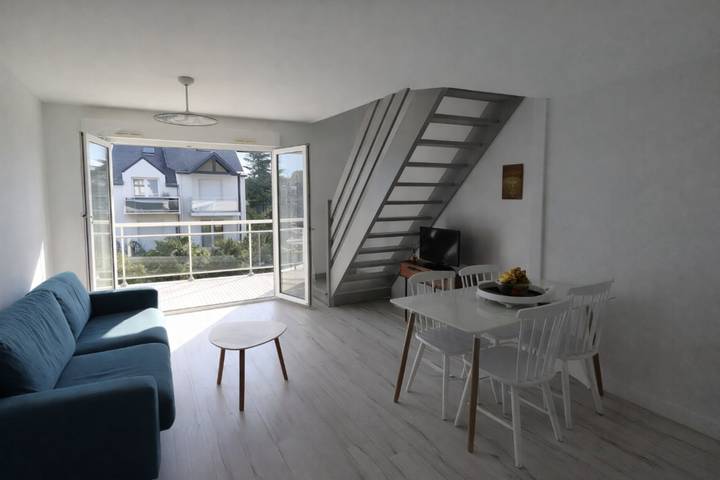 Appartement de vacances pour 4 personnes, avec piscine et balcon