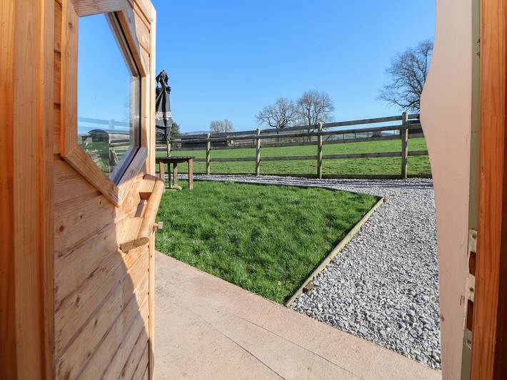 Lodge pour 4 personnes avec jardin in Staffordshire