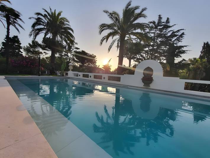 Location de vacances pour 30 personnes, avec jardin et jacuzzi dans Plage Camp Long