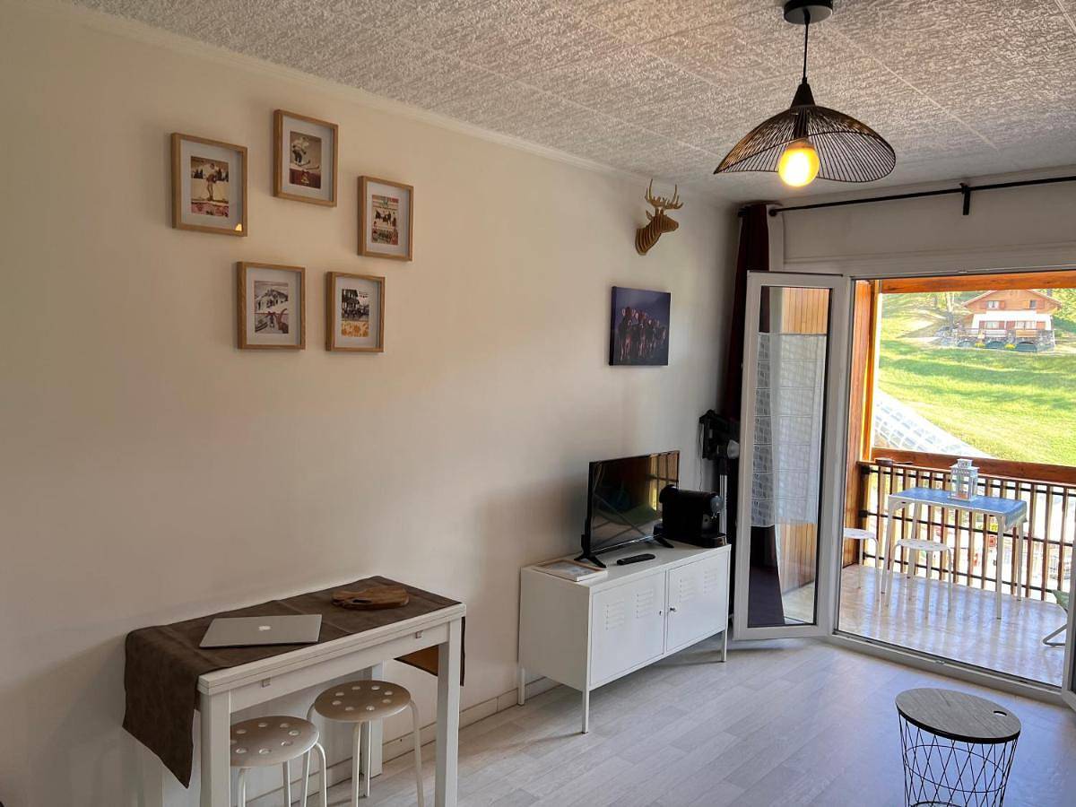Appartement entier, Christiana studios en hyper centre de Valberg aux pieds des pistes in Guillaumes, Région de Nice