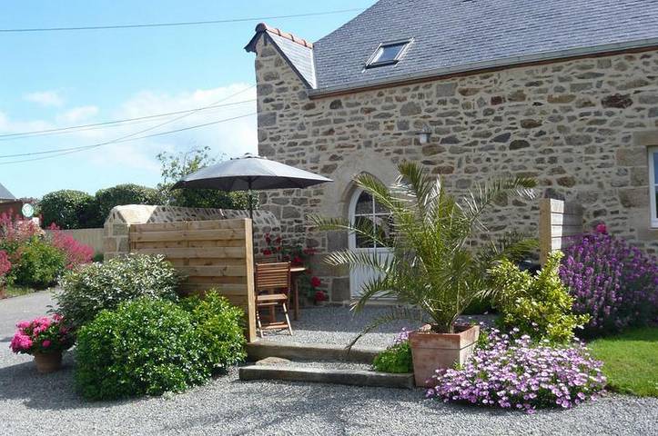 Gîte pour 2 personnes, avec Terrasse ainsi que Jardin et Vue dans Port Briac