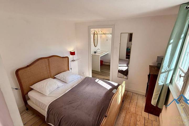 Gîte pour 6 personnes, avec jardin à Saint-Sauves-d'Auvergne - 3