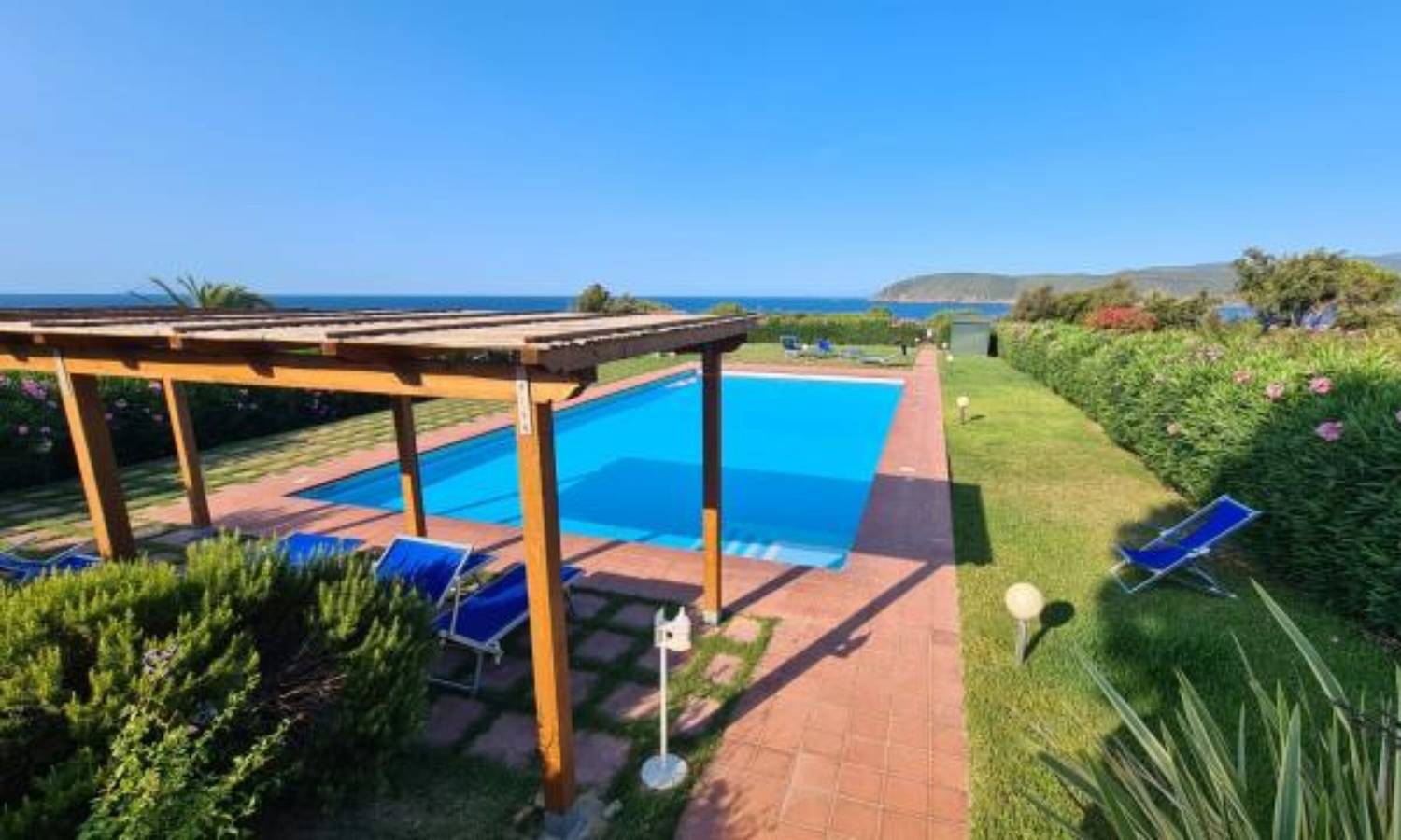 Appartamento intero, Appartamento 'Casa Zuccale' con vista mare, piscina condivisa e terrazze in Capoliveri, Isola d'Elba