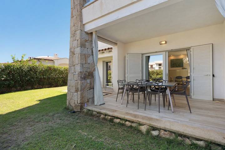 R House Ii: Your Paradise Retreat in Budoni