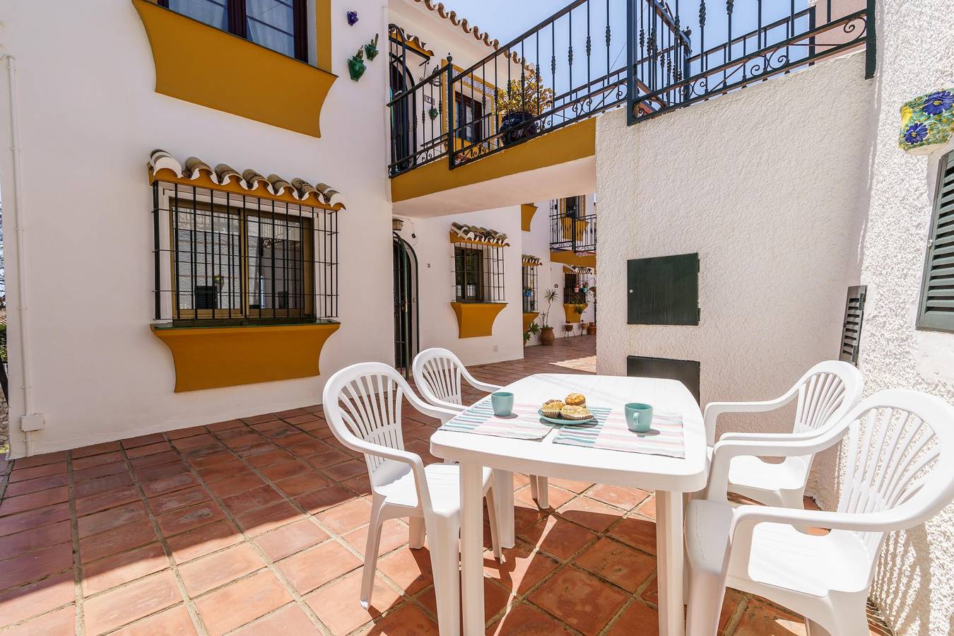Entire apartment, Sunny Tranquility With Pool in La Capellania, Benalmádena