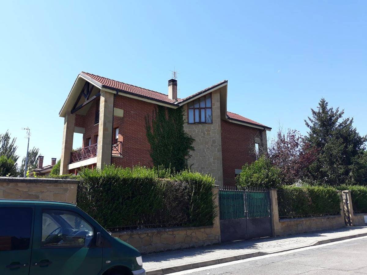 Four-Bedroom House in Haro, Provincia de La Rioja