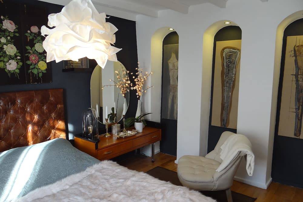 Gîte de charme ★★★★ dans ferme fortifiée du Xviii in Plats, Région de Tournon-sur-Rhône