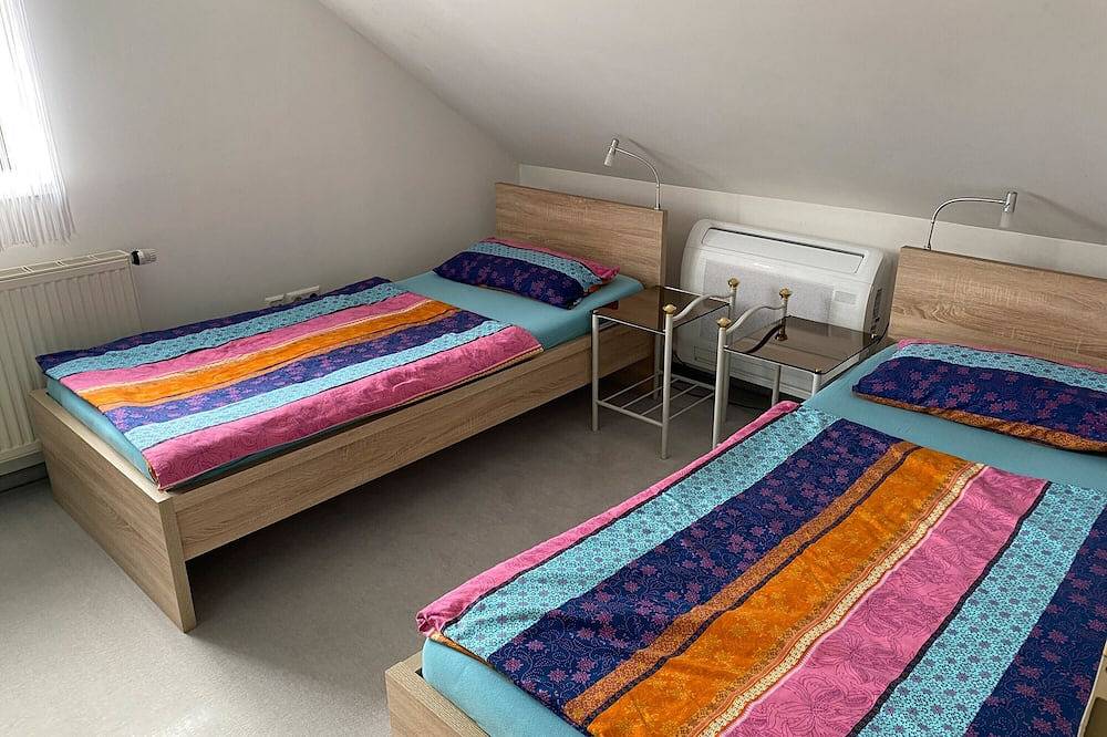 Ganze Wohnung, Apartment 'Haus Krönert' mit Balkon, Wlan und Klimaanlage in Dinkelsbühl, Romantische Straße