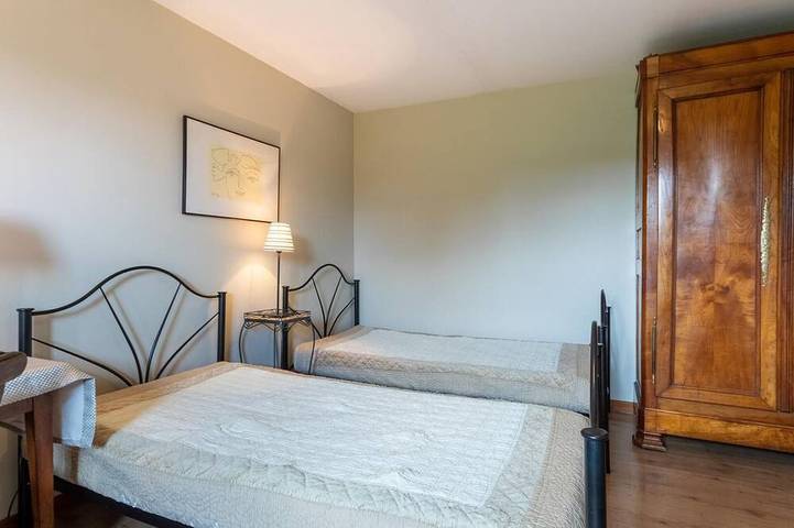 Gîte pour 11 personnes, avec jardin à Fougerolles - 3