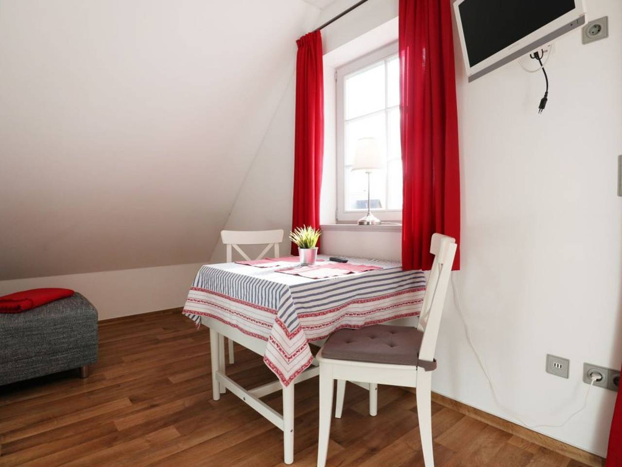 Ganze Ferienwohnung, Hühnergott in Groß Schwansee, Kalkhorst