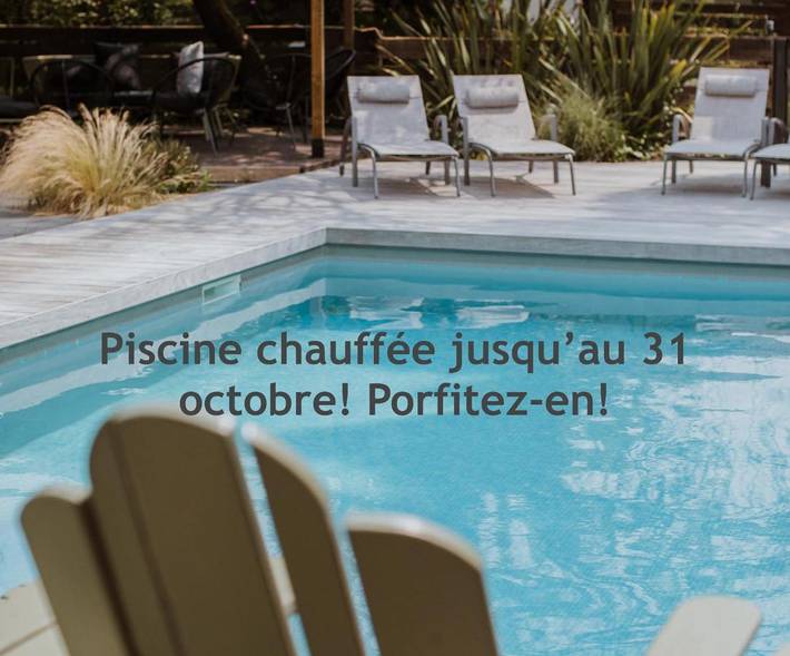 Parc de vacances pour 5 personnes, avec Terrasse ainsi que Jardin et Piscine en Charente-Maritime