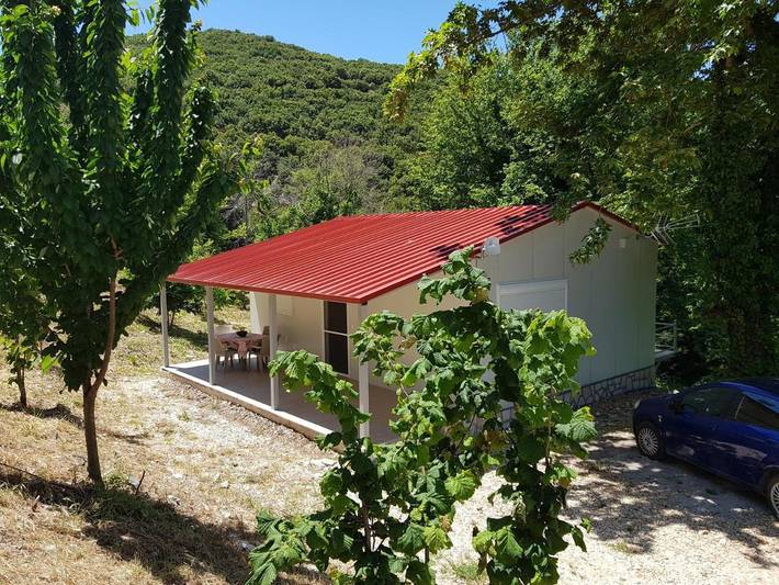 Vakantiehuis voor 6 personen, with terras and uitzicht as well as tuin in Parga