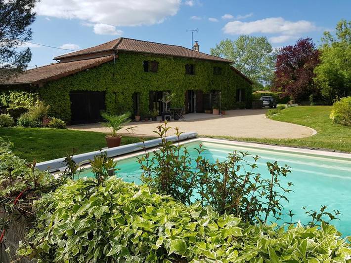 Chambre d’hôte pour 2 personnes, avec Terrasse et Jardin ainsi que Piscine et Vue à Ancenis