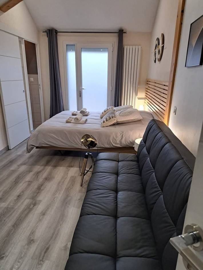 Chambre d’hôte pour 2 personnes, avec jardin dans la Loire - 2