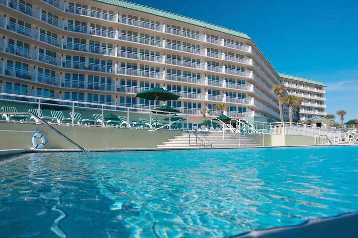 Resort for 3 people, with balcony and pool as well as hot tub - 1