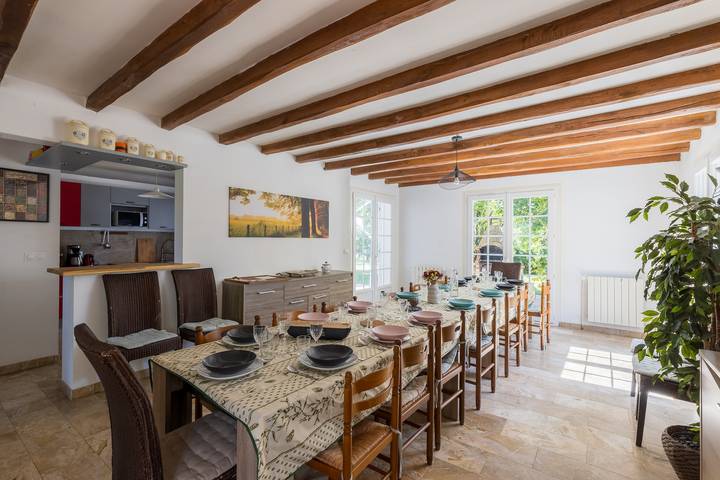 Location de vacances pour 12 personnes, avec terrasse et jardin dans Charny-Orée-de-Puisaye - 4